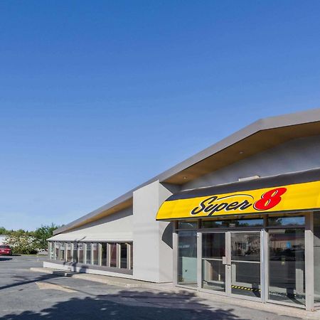 Super 8 By Wyndham Kirkland Lake Exterior foto